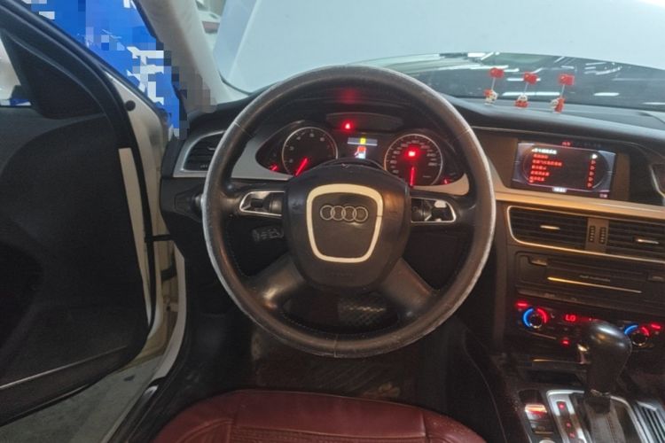 Used Audi A4L 2012 2.0 TFSI Automatic Technology Model Steering Wheel