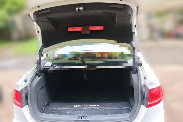 Used Audi A4L 2012 2.0 TFSI automatic Comfort trim level Trunk