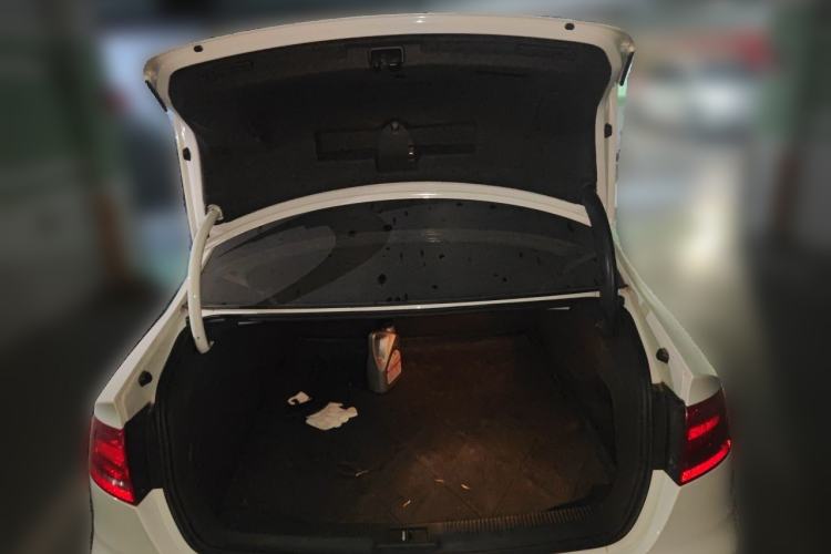 Used Audi A4L 2012 2.0 TFSI Automatic Technology Model Trunk