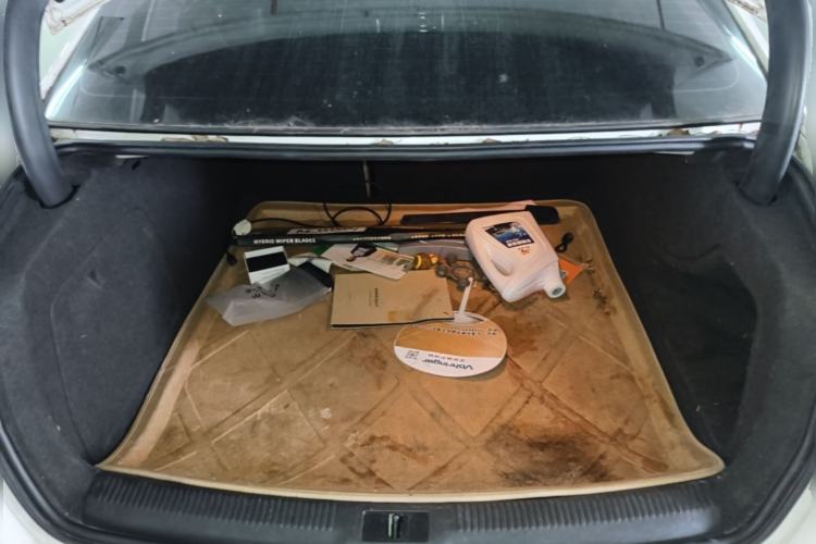Used Audi A4L 2012 2.0 TFSI automatic standard version Trunk