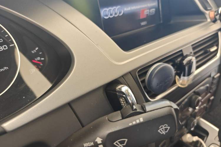 Used Audi A4L 2012 2.0 TFSI automatic standard version Vehicle Key