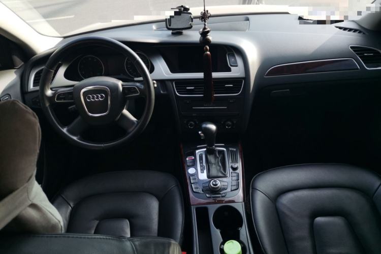 Used Audi A4L 2012 2.0 TFSI Automatic Technology Model Center Console