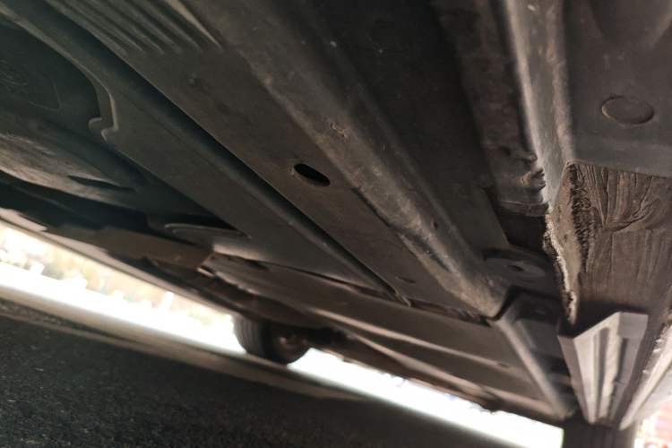 Used Audi A4L 2012 2.0 TFSI automatic standard version Chassis Rear Right