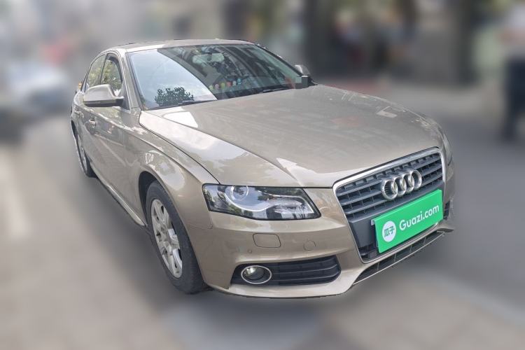 Used Audi A4L 2012 2.0 TFSI automatic Comfort trim level Front Right 45 Deg