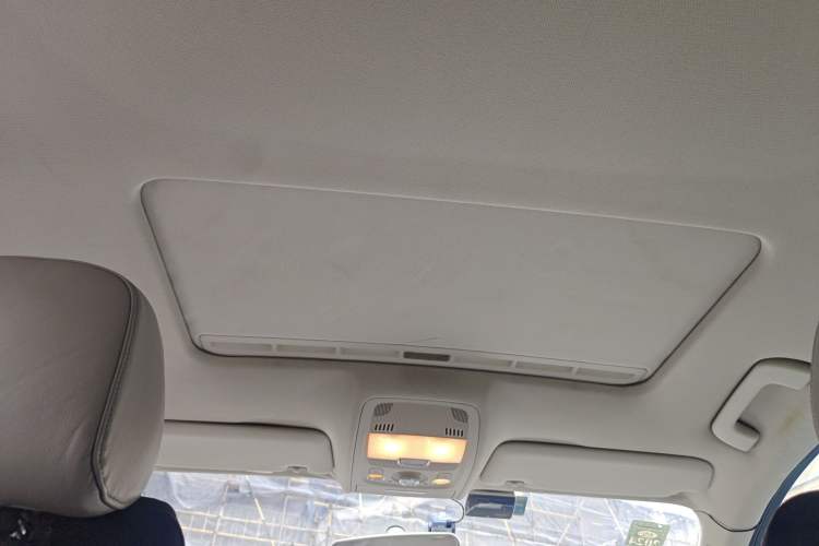 Used Audi A4L 2012 2.0 TFSI automatic standard version Headliner
