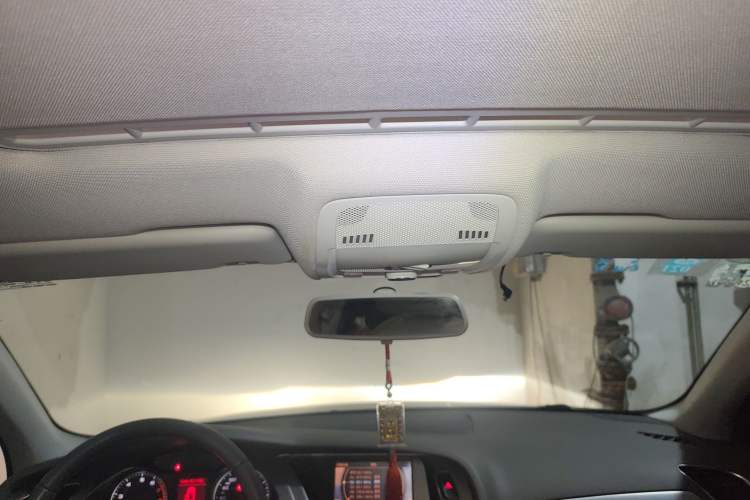Used Audi A4L 2012 2.0 TFSI automatic standard version Headliner