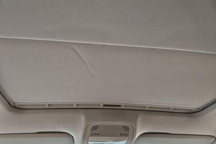 Used Audi A4L 2012 2.0 TFSI automatic standard version Headliner