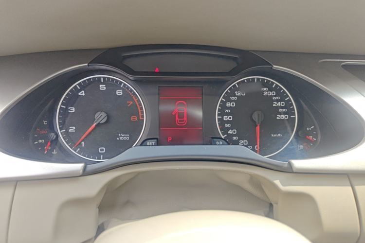 Used Audi A4L 2012 2.0 TFSI automatic standard version Instrument Cluster