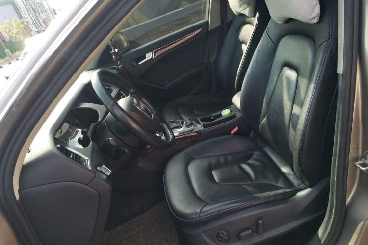 Used Audi A4L 2012 2.0 TFSI Automatic Technology Model Left Front Seat