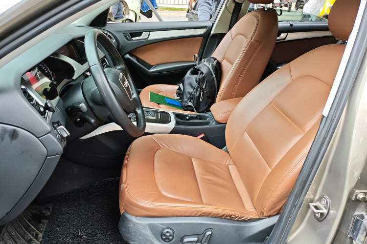 Used Audi A4L 2012 2.0 TFSI automatic standard version Left Front Seat