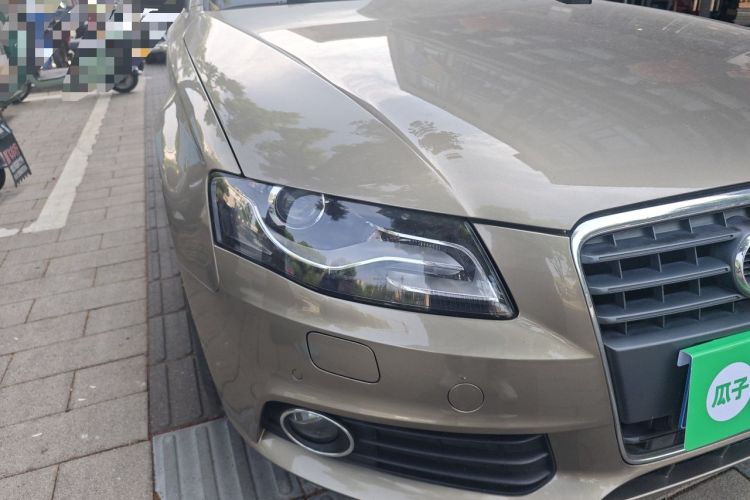 Used Audi A4L 2012 2.0 TFSI automatic Comfort trim level Right Front Headlight