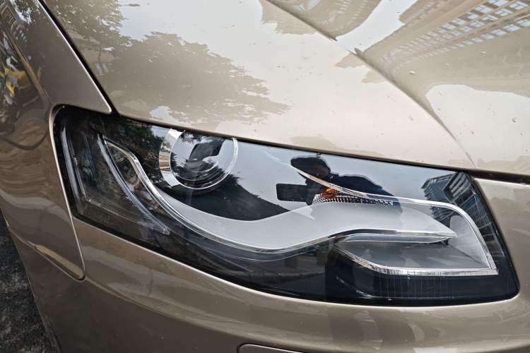 Used Audi A4L 2012 2.0 TFSI automatic standard version Right Front Headlight