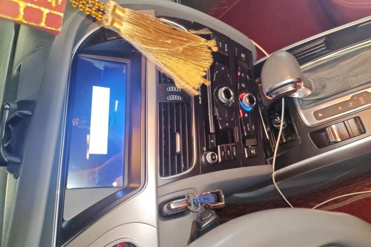 Used Audi A4L 2013 35 TFSI Automatic Standard Model Audio And AC Panel