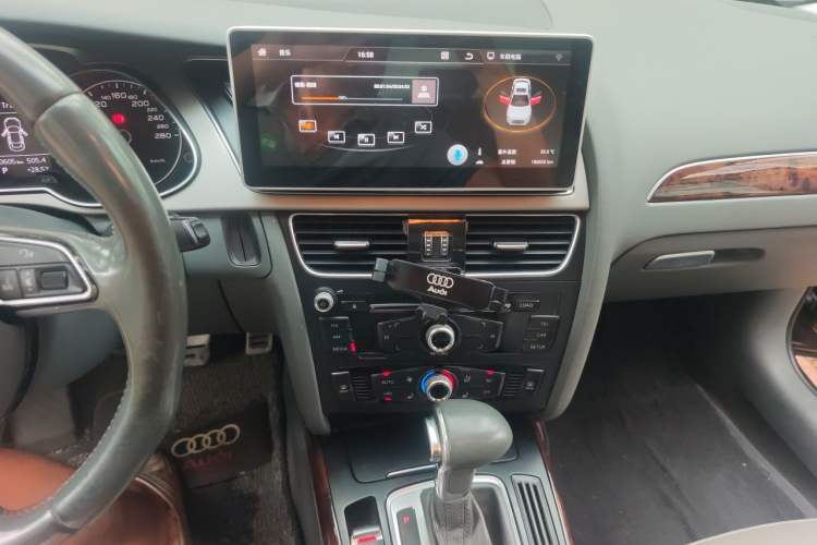 Used Audi A4L 2013 35 TFSI Automatic Comfort Model Audio And AC Panel