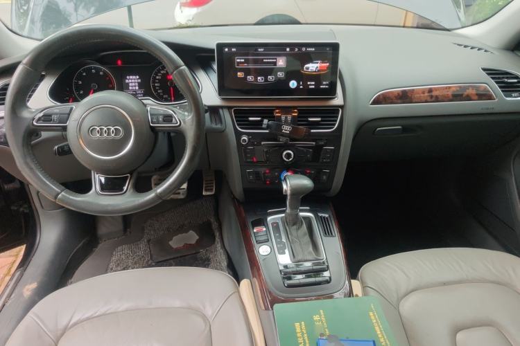 Used Audi A4L 2013 35 TFSI Automatic Comfort Model Center Console