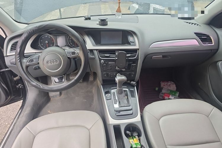 Used Audi A4L 2013 35 TFSI Automatic Standard Model Center Console