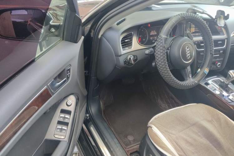 Used Audi A4L 2013 35 TFSI Automatic Technology Edition Driver Seat