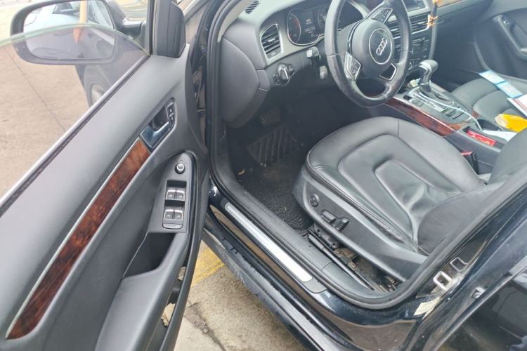 Used Audi A4L 2013 35 TFSI Automatic Comfort Model Driver Seat