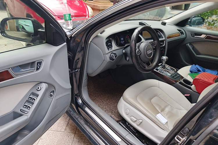 Used Audi A4L 2013 35 TFSI Automatic Standard Model Driver Seat
