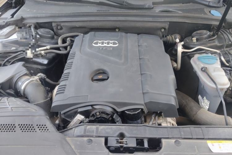 Used Audi A4L 2013 35 TFSI Automatic Technology Edition Engine Bay