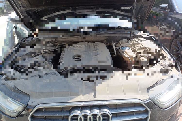 Used Audi A4L 2013 35 TFSI Automatic Standard Model Engine Bay