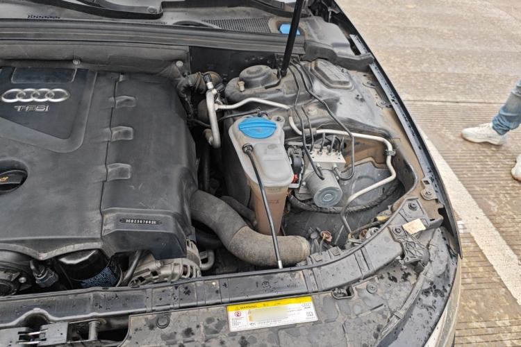 Used Audi A4L 2013 35 TFSI Automatic Comfort Model Engine Bay Left