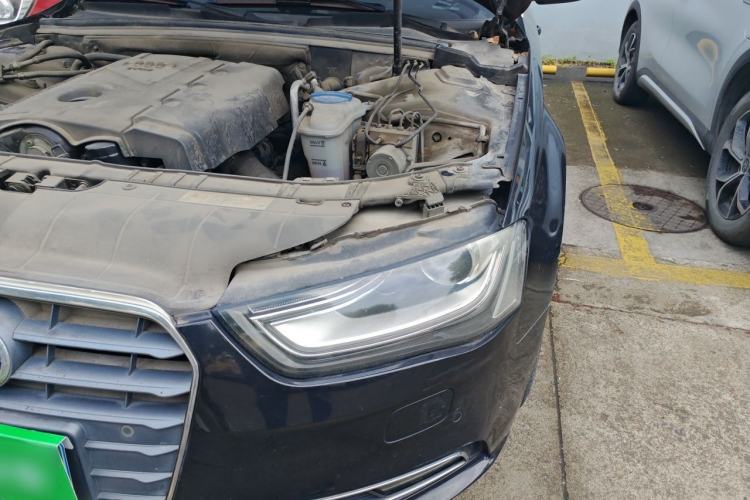 Used Audi A4L 2013 35 TFSI Automatic Comfort Model Engine Bay Left