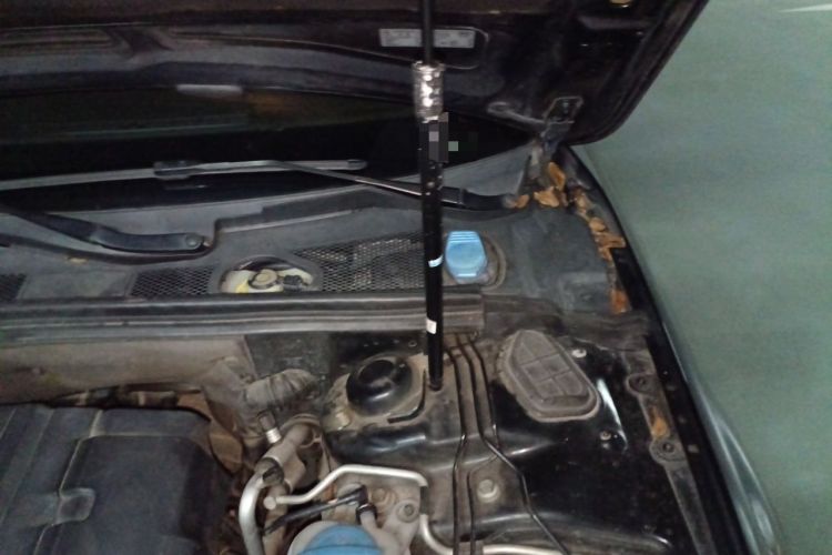Used Audi A4L 2013 35 TFSI Automatic Standard Model Engine Bay Left