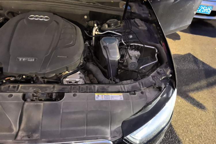 Used Audi A4L 2013 35 TFSI Automatic Comfort Model Engine Bay Left
