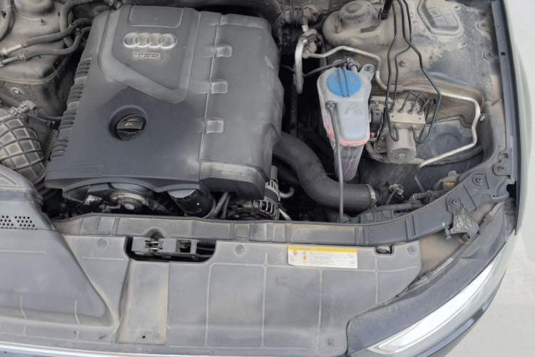 Used Audi A4L 2013 35 TFSI Automatic Standard Model Engine Bay Left