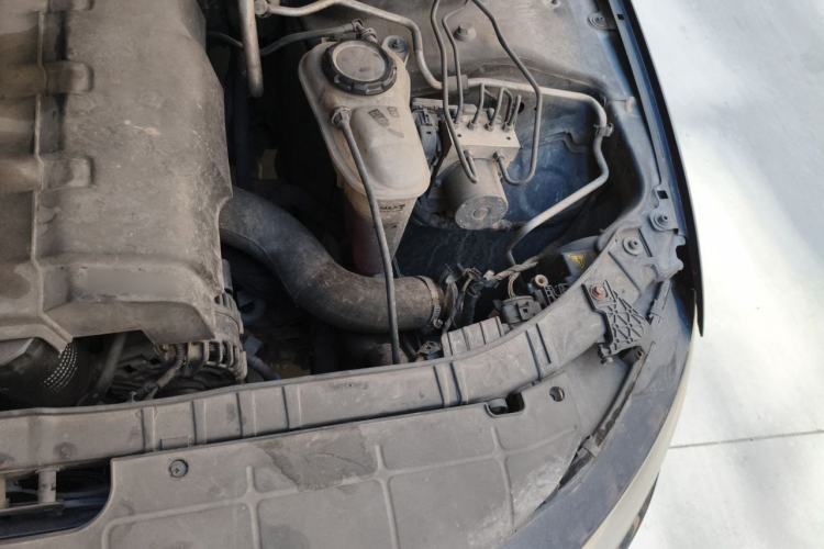 Used Audi A4L 2013 35 TFSI Automatic Standard Model Engine Bay Left