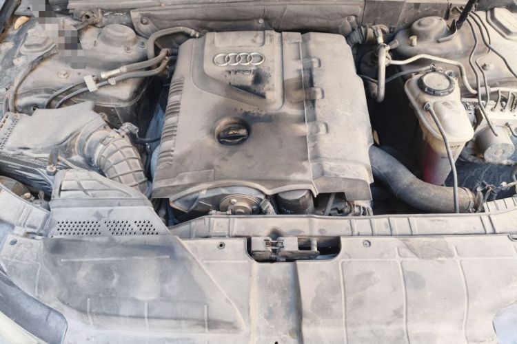 Used Audi A4L 2013 35 TFSI Automatic Standard Model Engine Bay