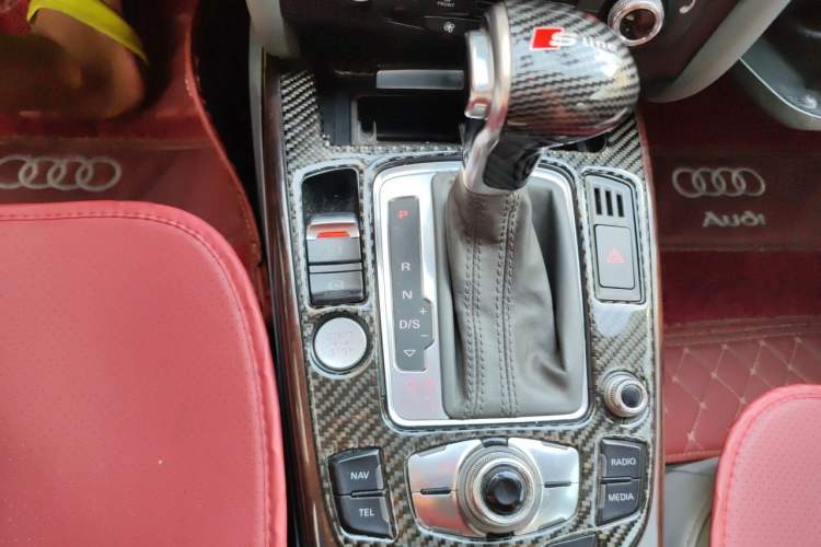 Used Audi A4L 2013 35 TFSI Automatic Technology Edition Gear Lever