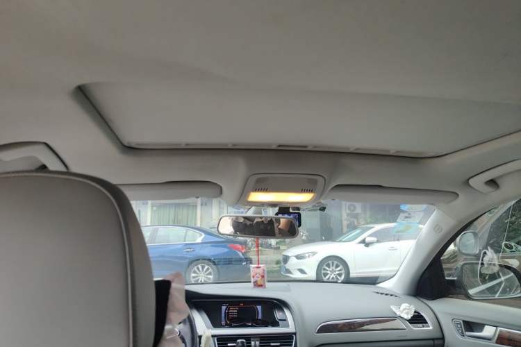 Used Audi A4L 2013 35 TFSI Automatic Comfort Model Headliner