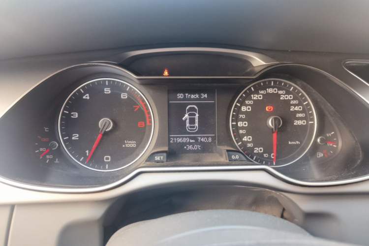 Used Audi A4L 2013 30 TFSI Manual Comfort Model Instrument Cluster