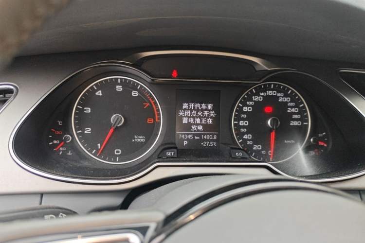 Used Audi A4L 2013 35 TFSI Automatic Comfort Model Instrument Cluster
