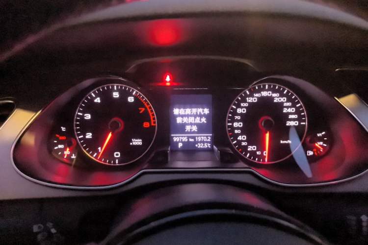Used Audi A4L 2013 35 TFSI Automatic Comfort Model Instrument Cluster
