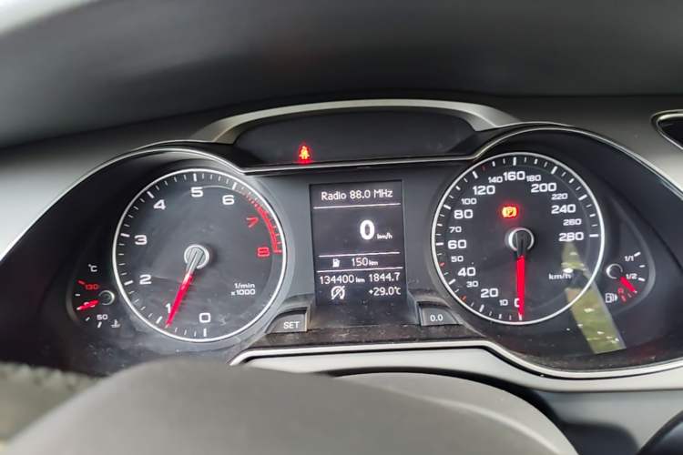 Used Audi A4L 2013 30 TFSI Manual Comfort Model Instrument Cluster