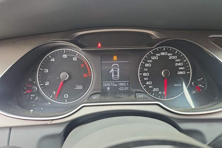 Used Audi A4L 2013 35 TFSI Automatic Standard Model Instrument Cluster