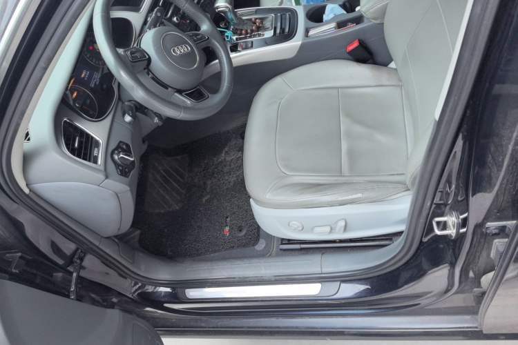 Used Audi A4L 2013 35 TFSI Automatic Standard Model Left Front Seat
