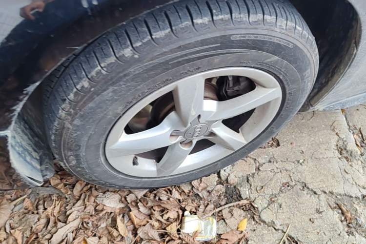 Used Audi A4L 2013 30 TFSI Manual Comfort Model Left Front Wheel Hub