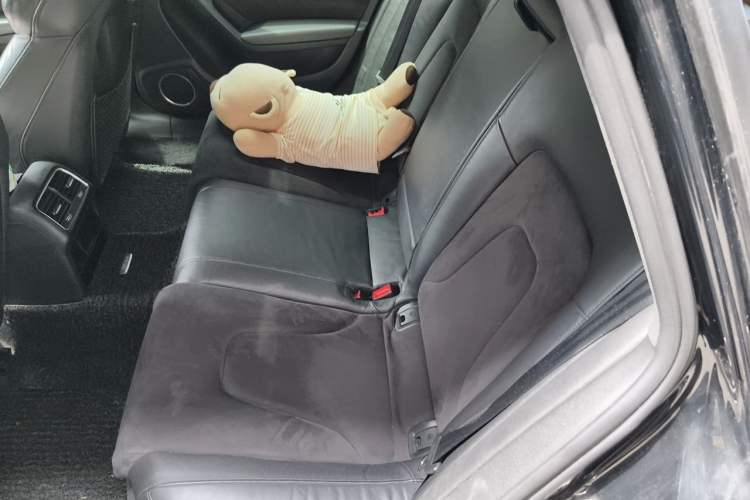 Used Audi A4L 2013 40 TFSI quattro Individual Sport Edition Left Rear Seat