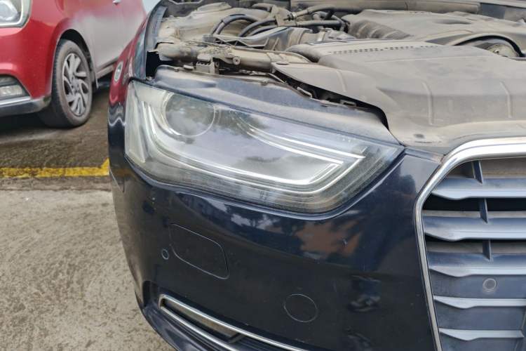 Used Audi A4L 2013 35 TFSI Automatic Comfort Model Right Front Headlight