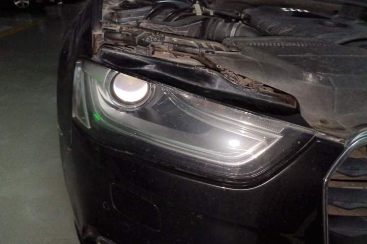 Used Audi A4L 2013 35 TFSI Automatic Standard Model Right Front Headlight