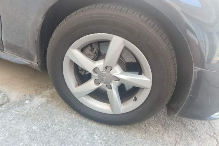Used Audi A4L 2013 30 TFSI Manual Comfort Model Right Front Wheel Hub