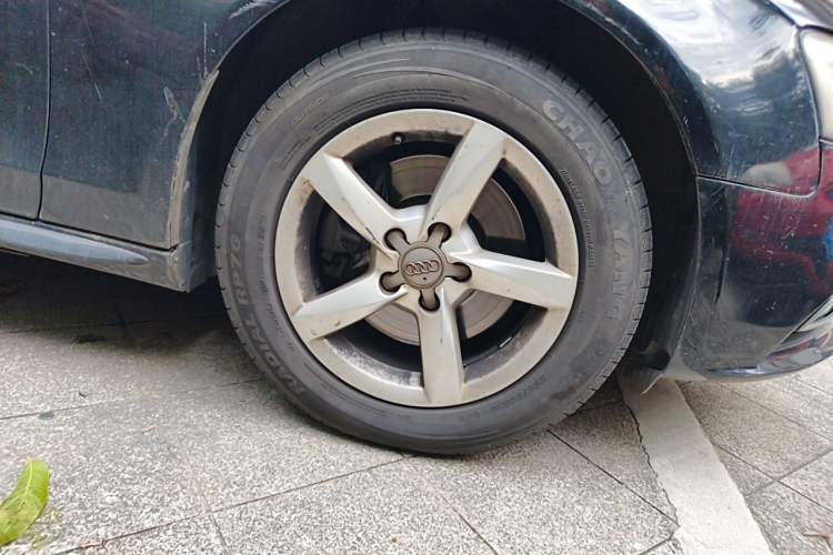 Used Audi A4L 2013 35 TFSI Automatic Standard Model Right Front Wheel Hub