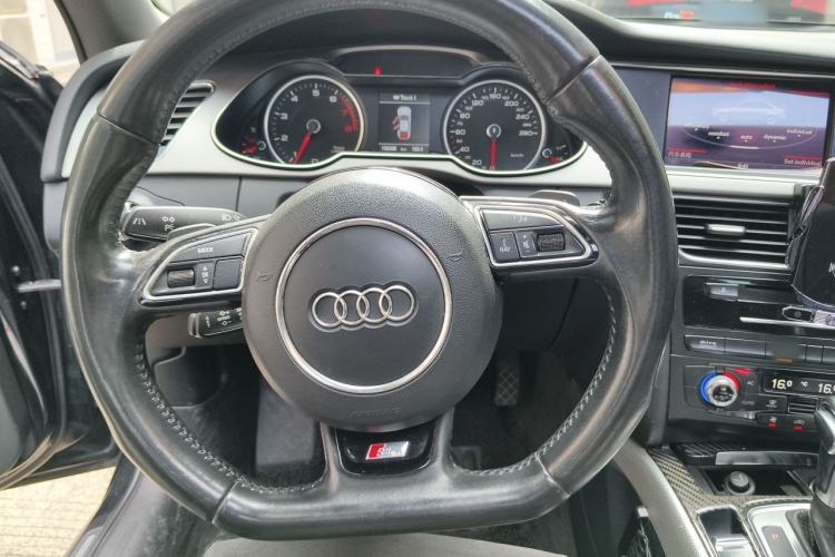 Used Audi A4L 2013 40 TFSI quattro Individual Sport Edition Steering Wheel