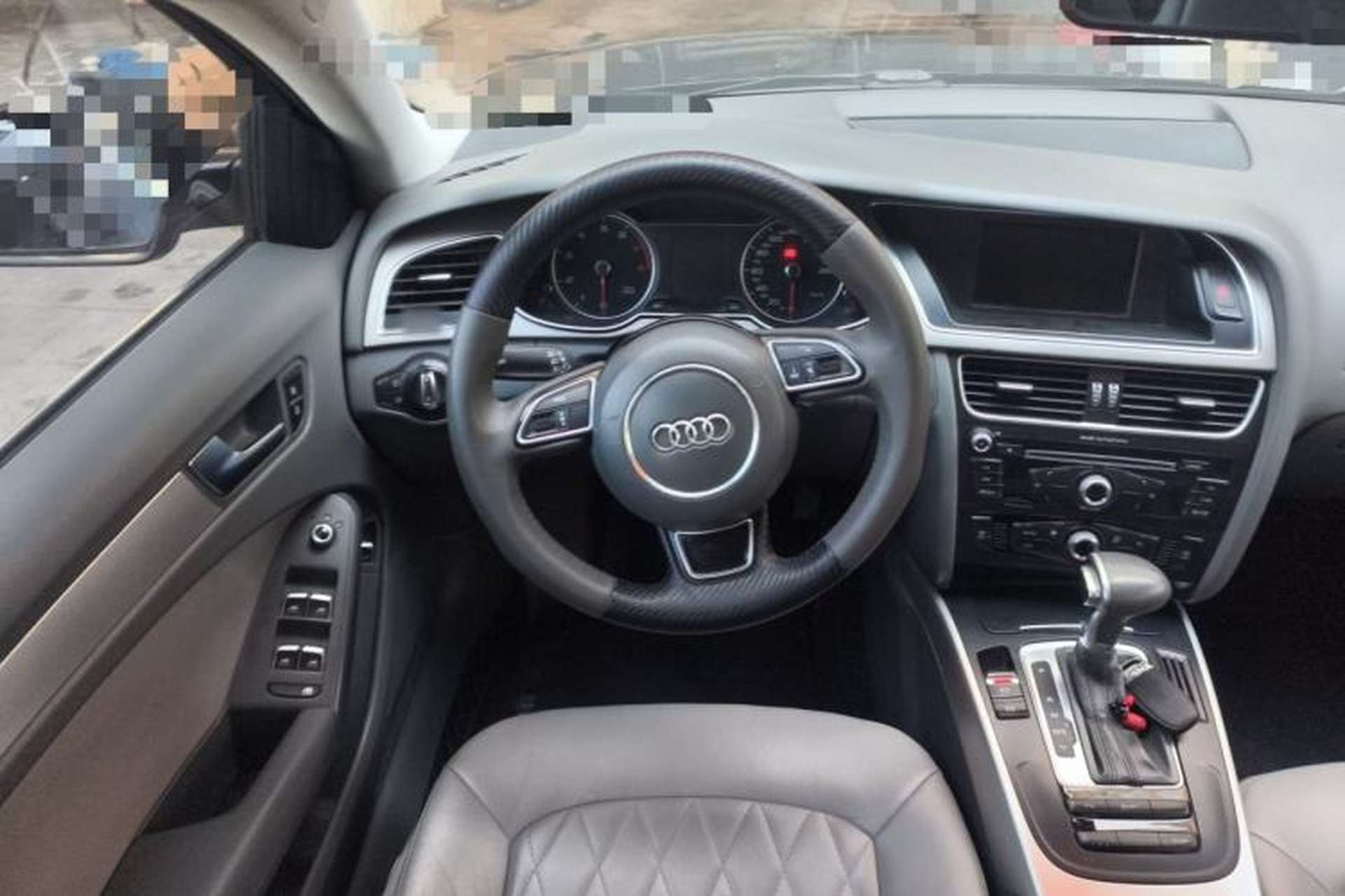 Used Audi A4L 2013 35 TFSI Automatic Standard Model Steering Wheel