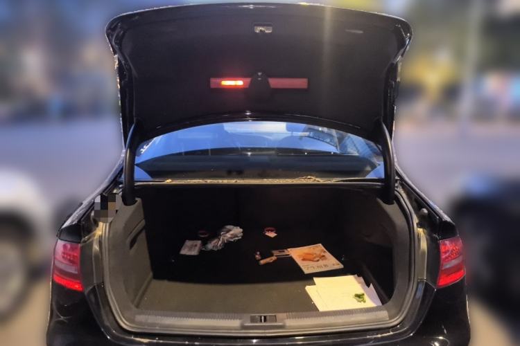 Used Audi A4L 2013 35 TFSI Automatic Comfort Model Trunk