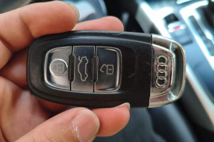 Used Audi A4L 2013 35 TFSI Automatic Standard Model Vehicle Key